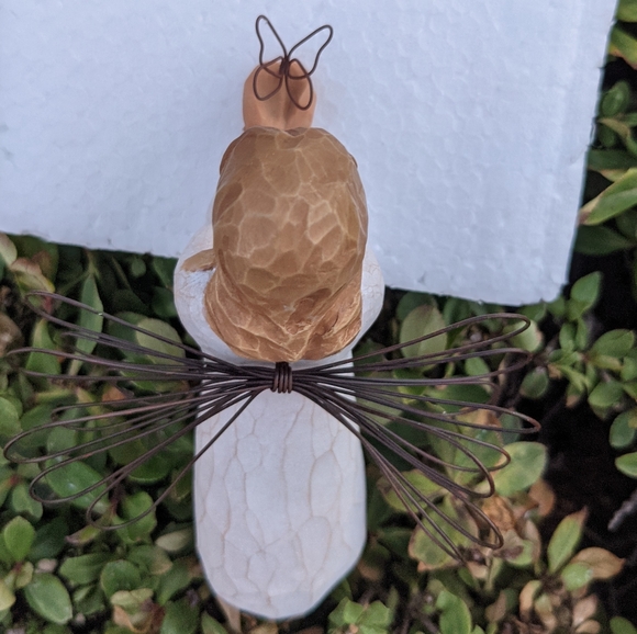 Willow Tree Angel of Freedom with Butterfly, includes box - Picture 4 of 16